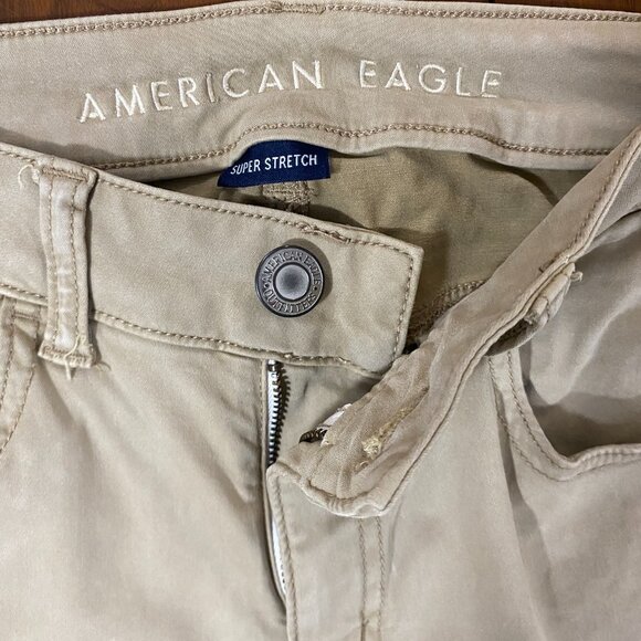 American Eagle Khaki Straight Leg Pant, Size 8 - Picture 6 of 7